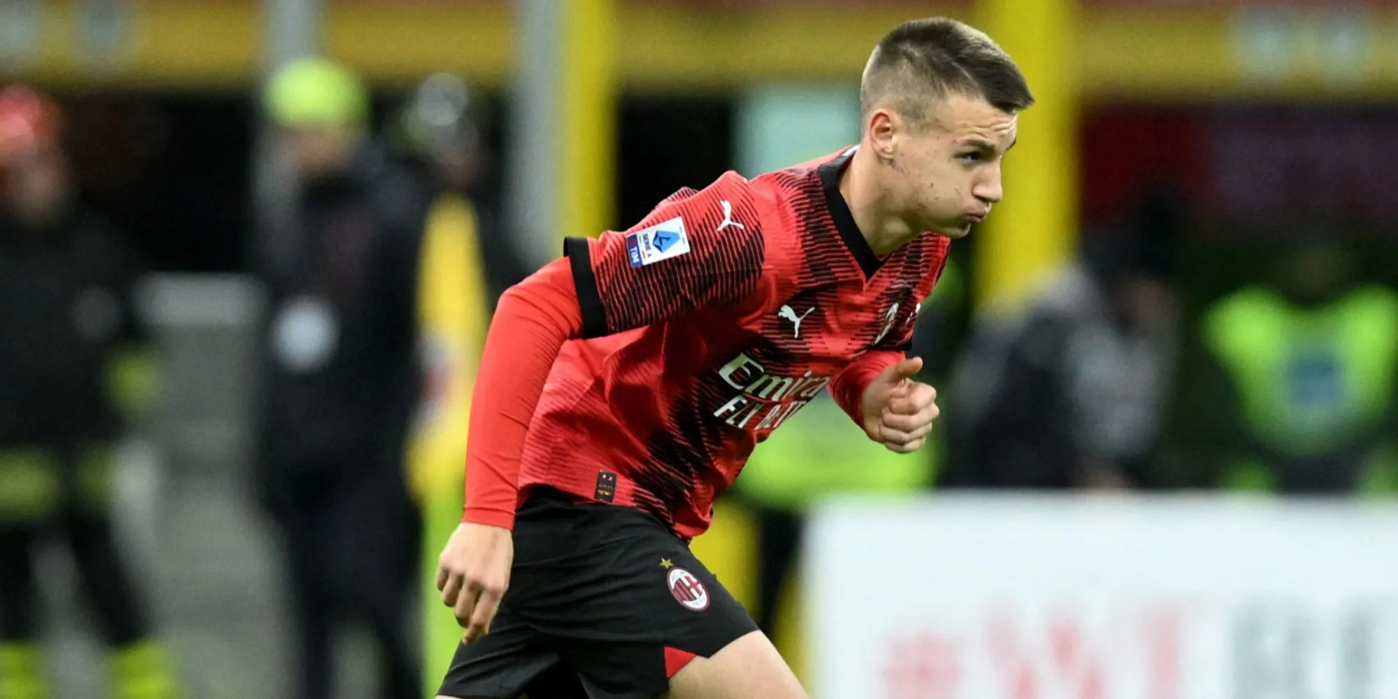 AC Milan - Camarda vào sân dự bị trước Frosinone