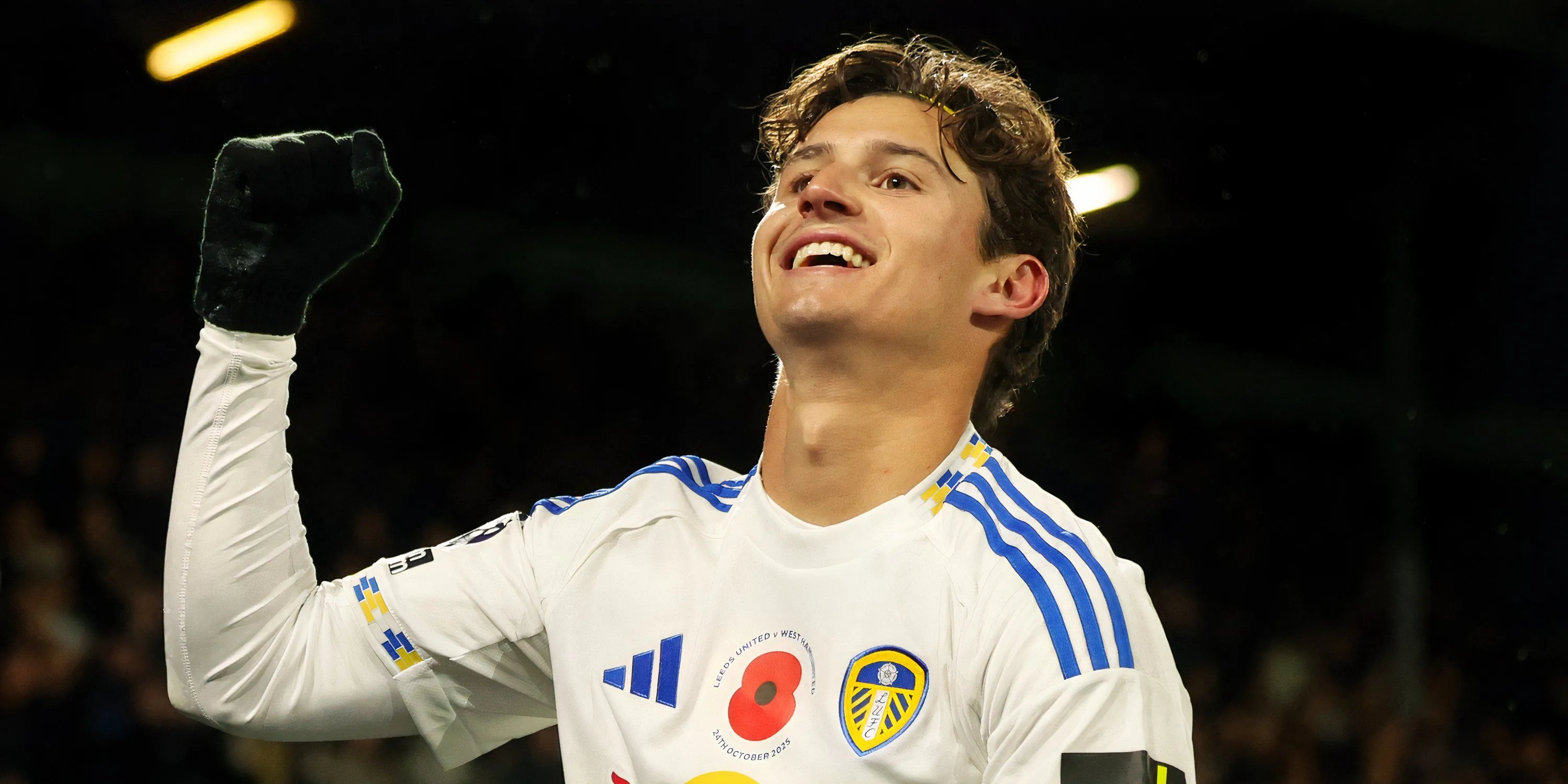Brenden Aaronson trong màu áo Leeds United