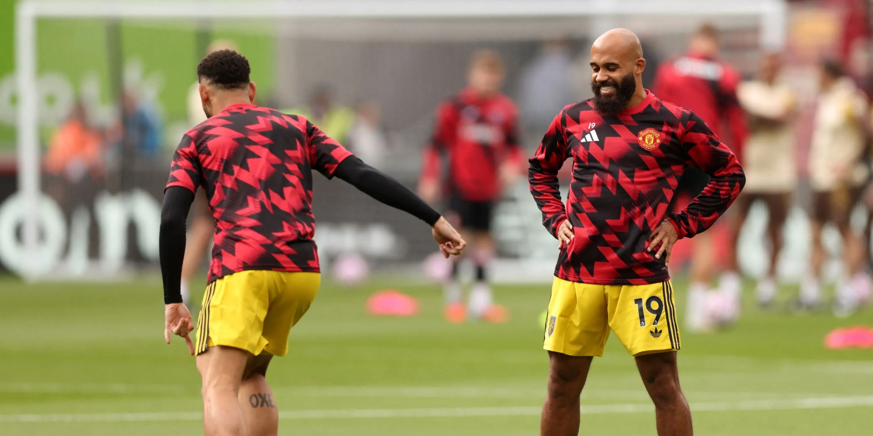 Bryan Mbeumo và Matheus Cunha trong trang phục Manchester United