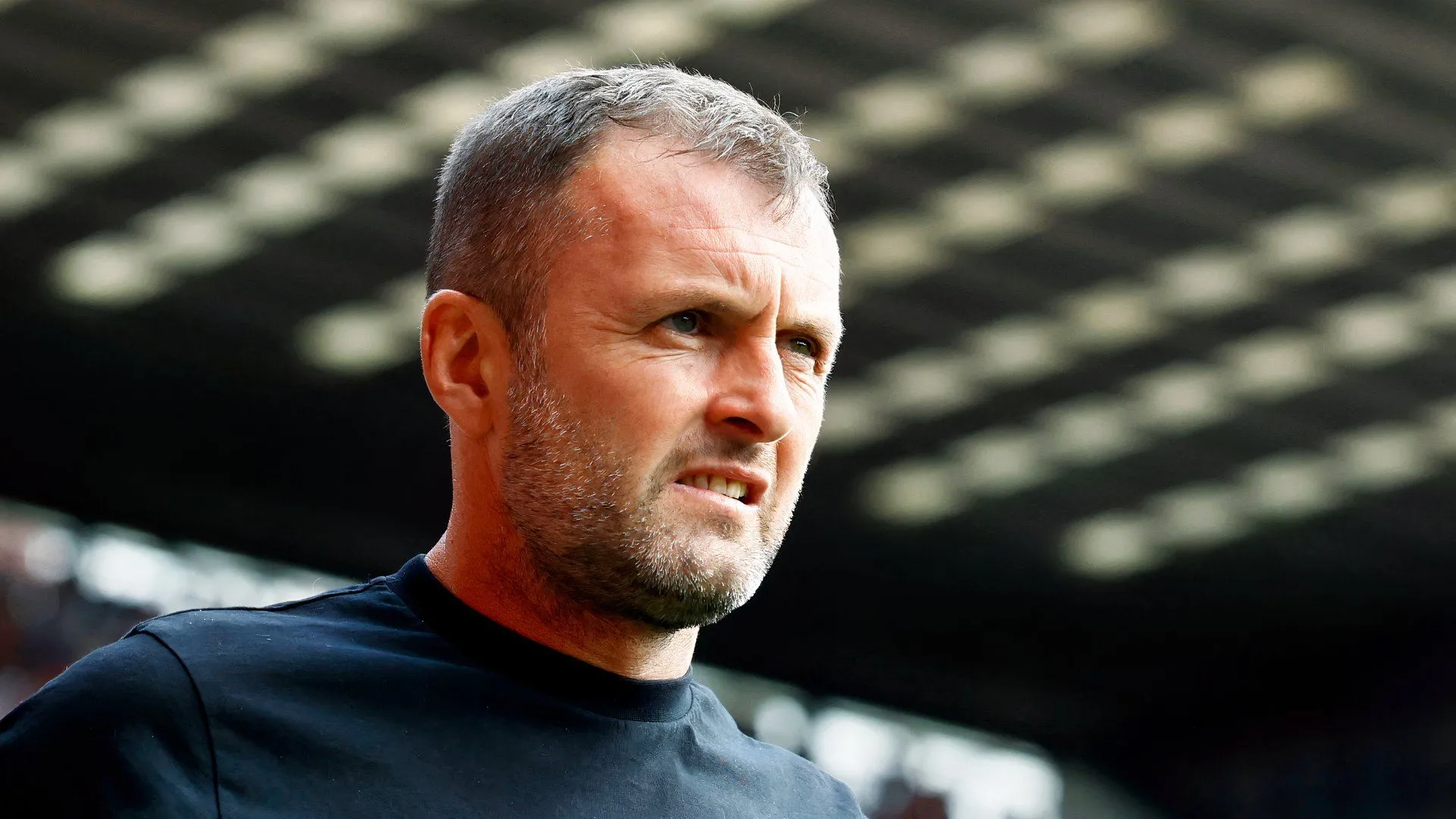 HLV Nathan Jones dẫn dắt Charlton Athletic tại Championship