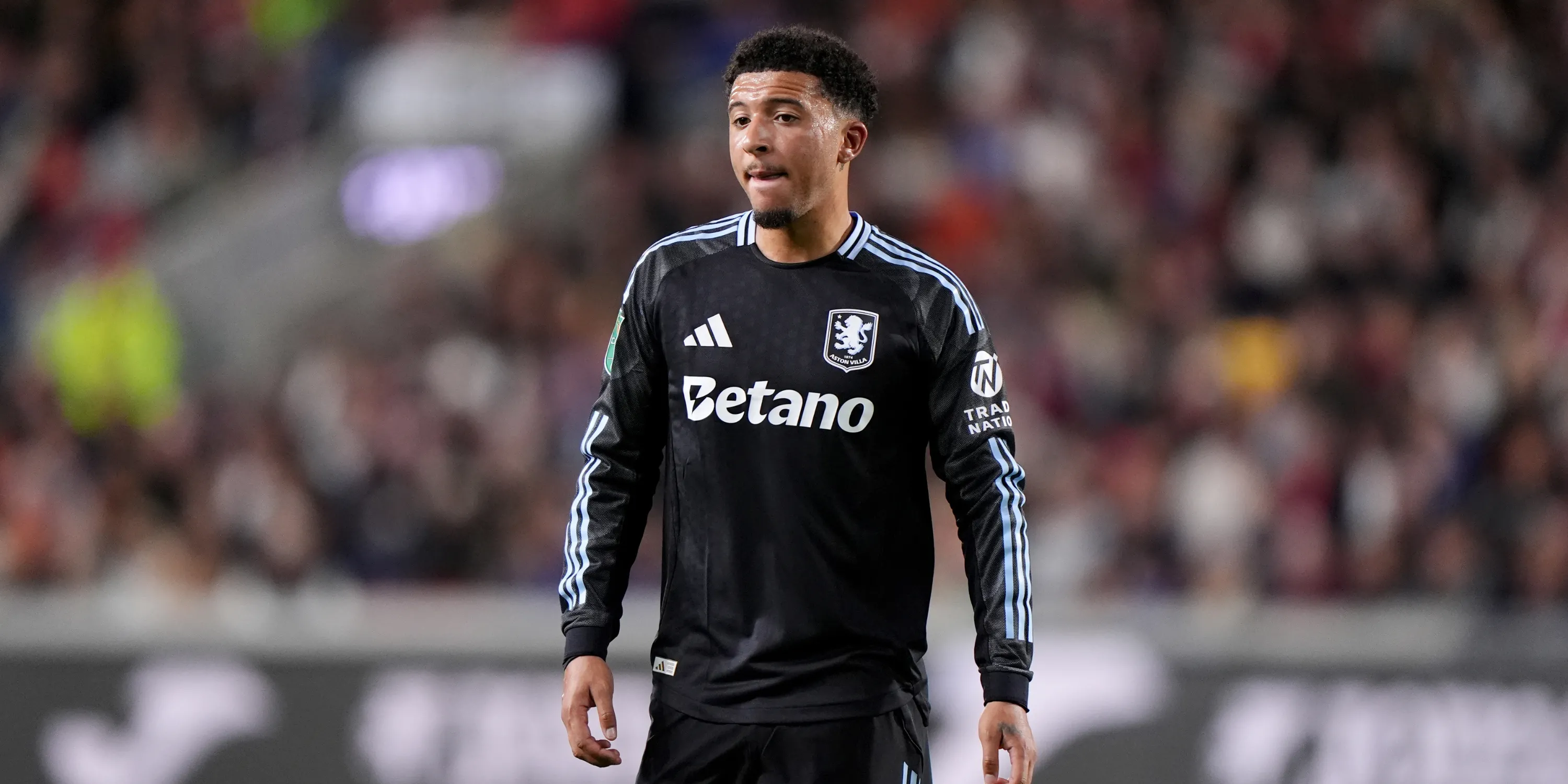 Jadon Sancho khoác áo Aston Villa