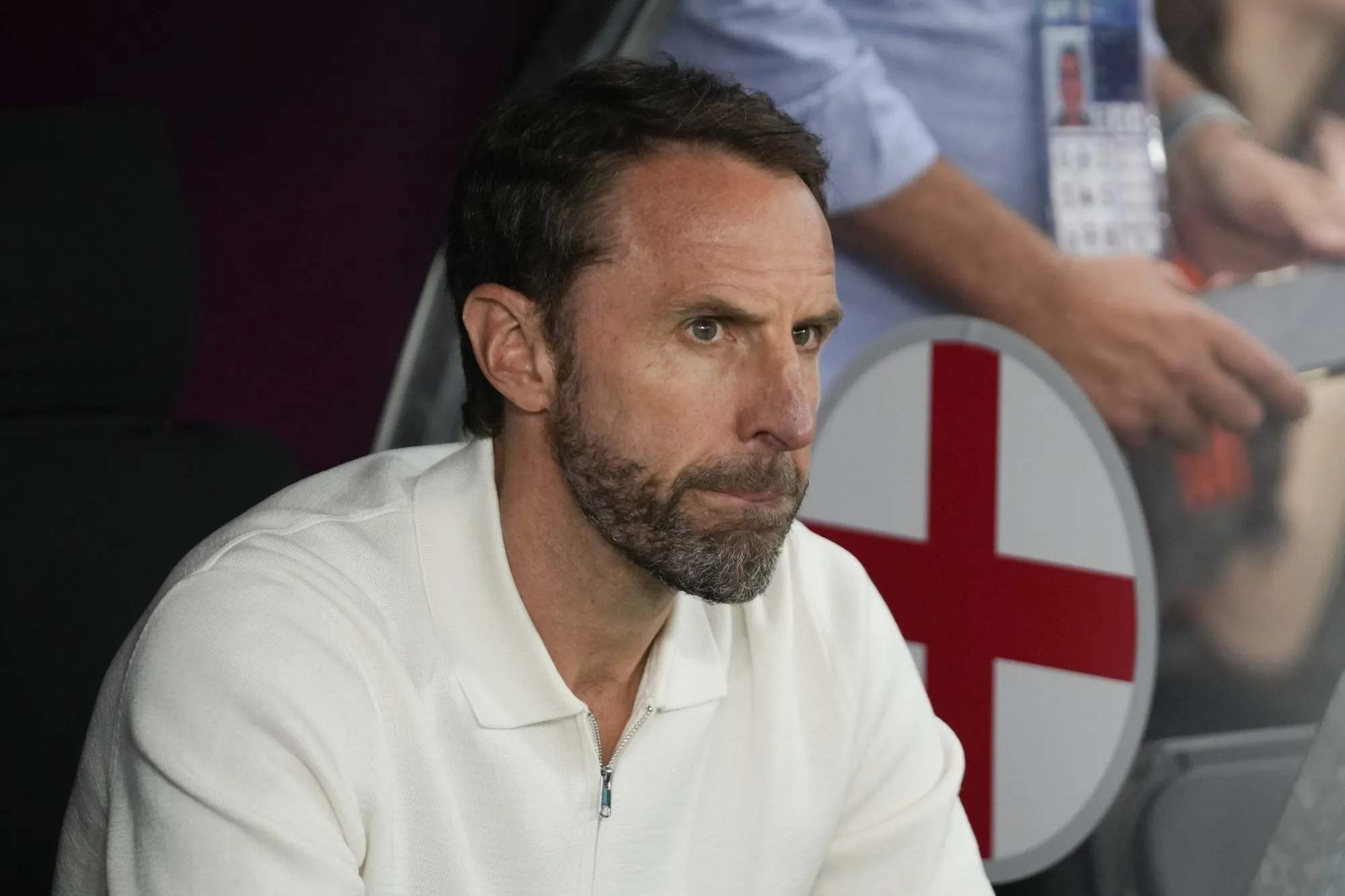 Southgate thừa nhận việc bị chỉ trích các CĐV Anh ném bia vào người là dấu hiệu thời gian ông đã kết thúc